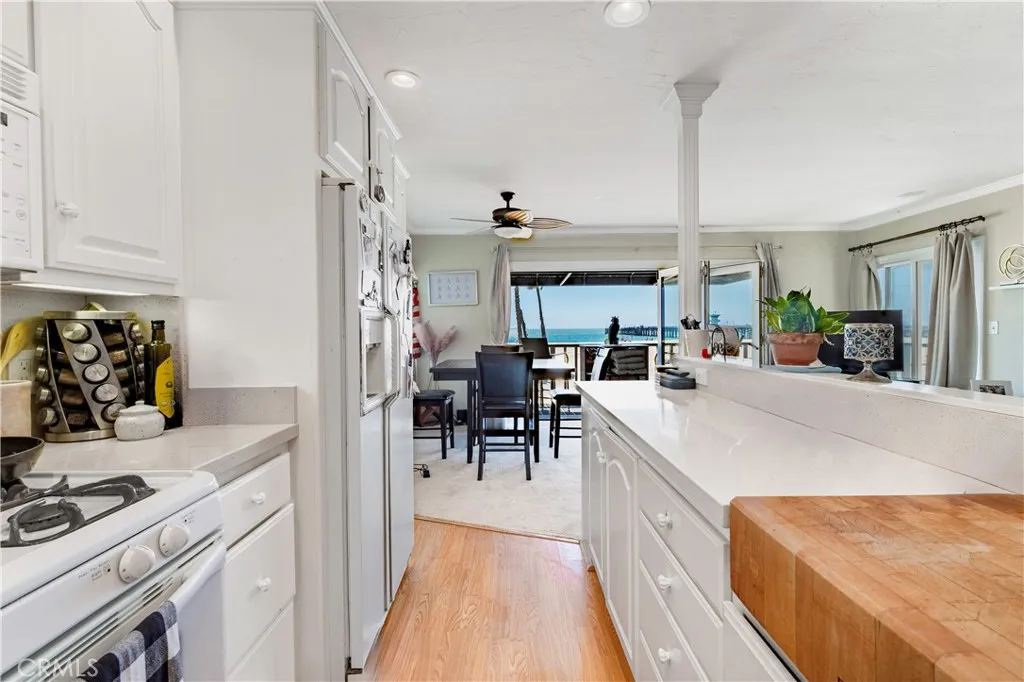 1003 Seal Way, Seal Beach, California 90740 home-pic-29